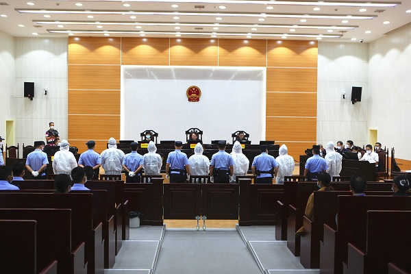 庭审现场.jpg 庭审现场.jpg