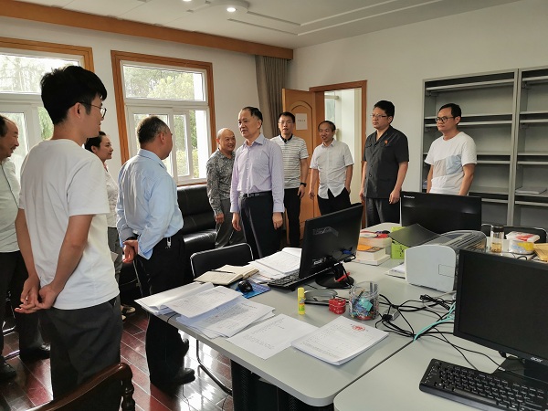 雷涌泉院长来到专案办公室督导工作.jpg 雷涌泉院长来到专案办公室督导工作.jpg