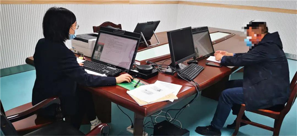 庭审现场.jpg 庭审现场.jpg