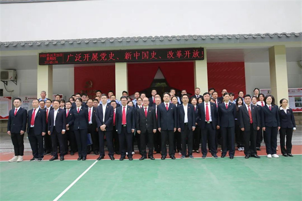 全体干警合影.jpg 全体干警合影.jpg