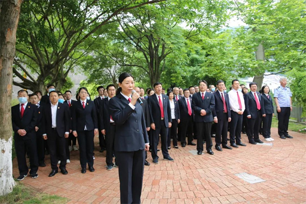 诵读就义诗.jpg 诵读就义诗.jpg