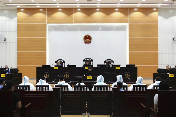 庭审现场.jpg 庭审现场.jpg