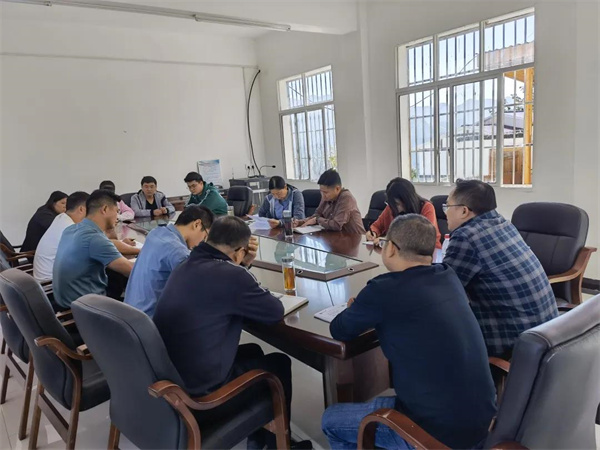 座谈会会议现场.jpg 座谈会会议现场.jpg