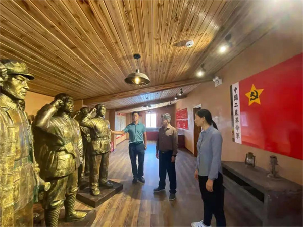 骆伟参观马营红色教育研学基地.jpg 骆伟参观马营红色教育研学基地.jpg