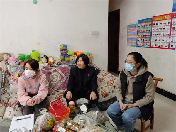 调解现场2.jpg 调解现场2.jpg