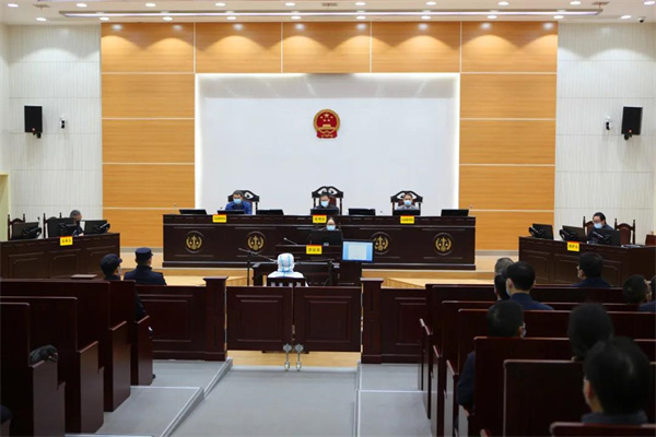 庭审现场.jpg 庭审现场.jpg
