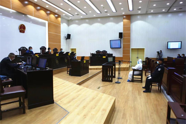 庭审现场2.jpg 庭审现场2.jpg