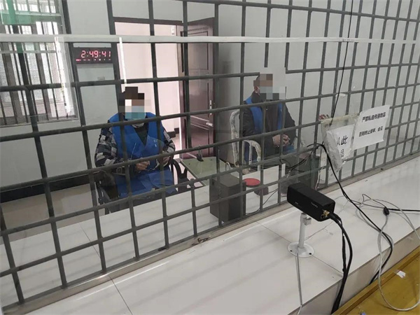 法官前往看守所宣判.jpg 法官前往看守所宣判.jpg