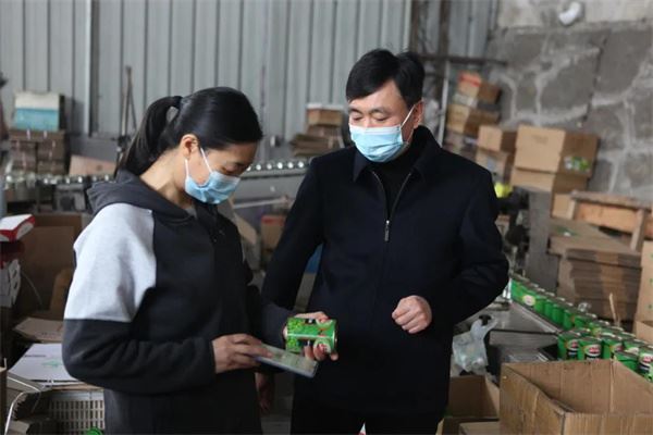 深入企业“问诊”.jpg 深入企业“问诊”.jpg