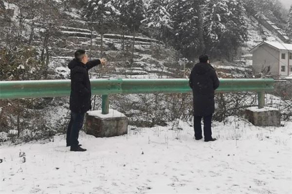 快到了,应该就在前面.jpg 快到了,应该就在前面.jpg