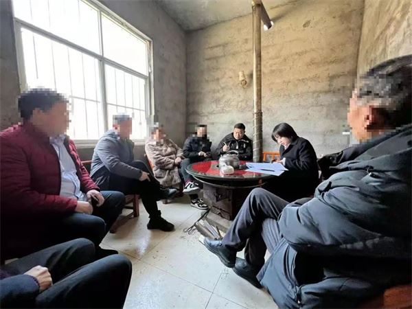 调解现场.jpg 调解现场.jpg